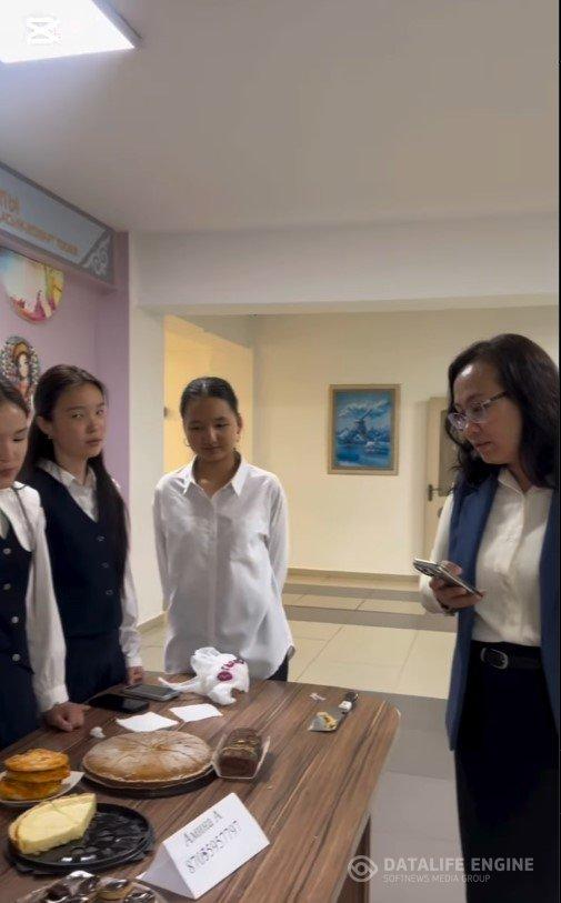 №174 мектеп-гимназиясында мектеп парламенті оқушыларының ұйымдастыруымен қайырымдылық жәрмеңкесі өтті.