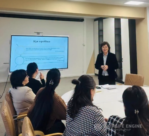 2025-2026 оқу жылында кезекті аттестаттаудан (растаудан өтетін педагогтерді) аттестаттау ережесімен таныстыру  кезектен тыс педагогикалық кеңес өткізілді